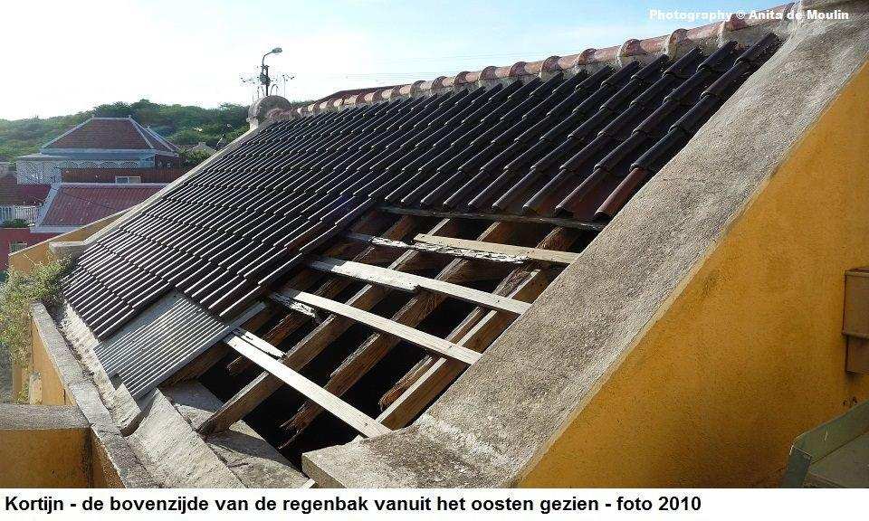 15. Kortijn bovenzijde regenbak 2010